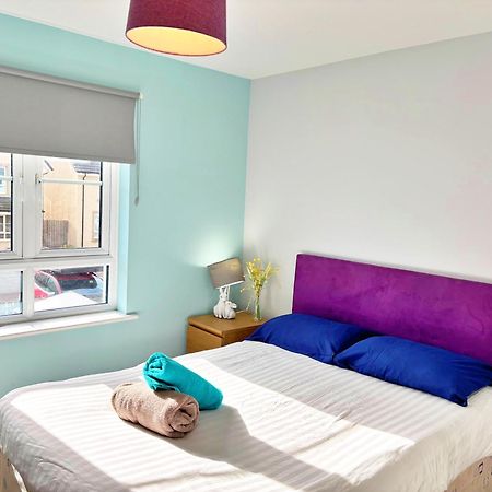 Newbuild - 3 Bedrooms, 2 Baths,5 Mins From Airport Edinburg Exteriör bild